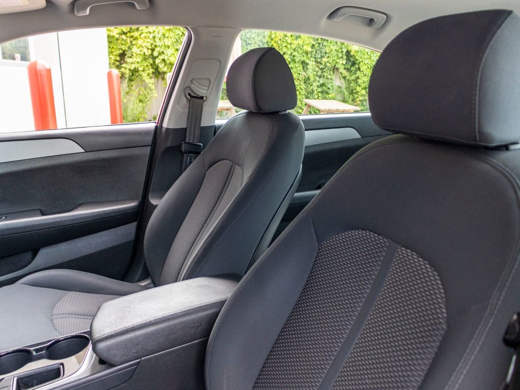 Hyundai Sonata Essential 2019 à Saint-Jérôme, Québec - 25 - w1024h768px