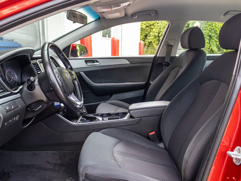 Hyundai Sonata Essential 2019 à Saint-Jérôme, Québec - 23 - w1024h768px