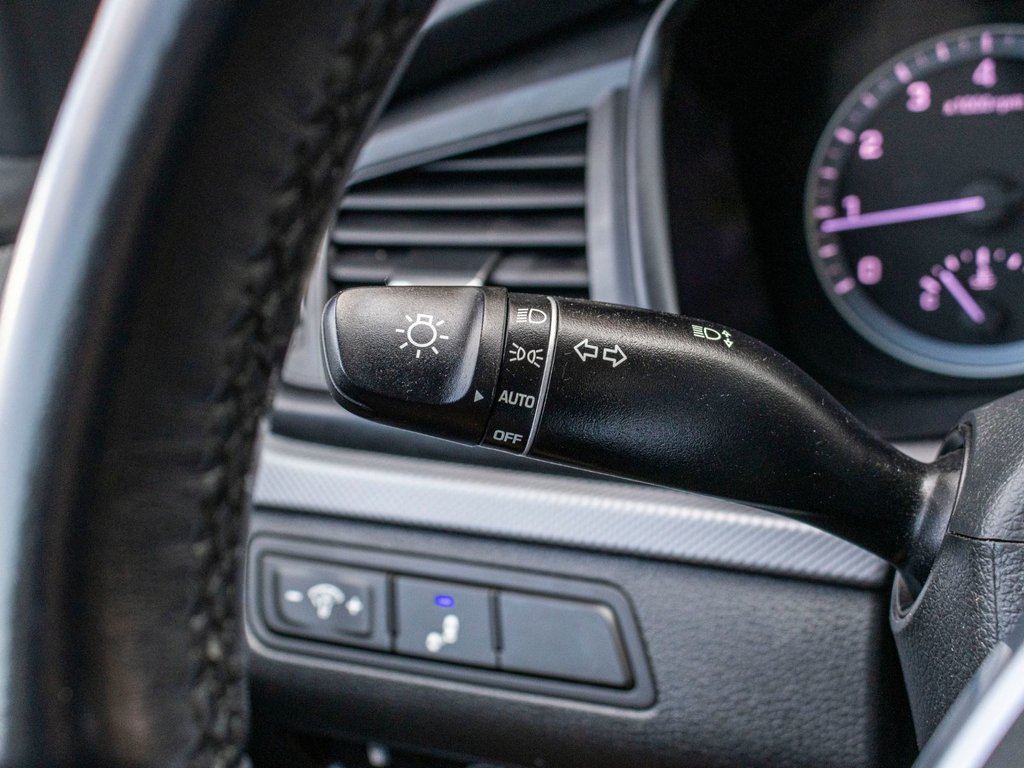 Hyundai Sonata Essential 2019 à Saint-Jérôme, Québec - 19 - w1024h768px