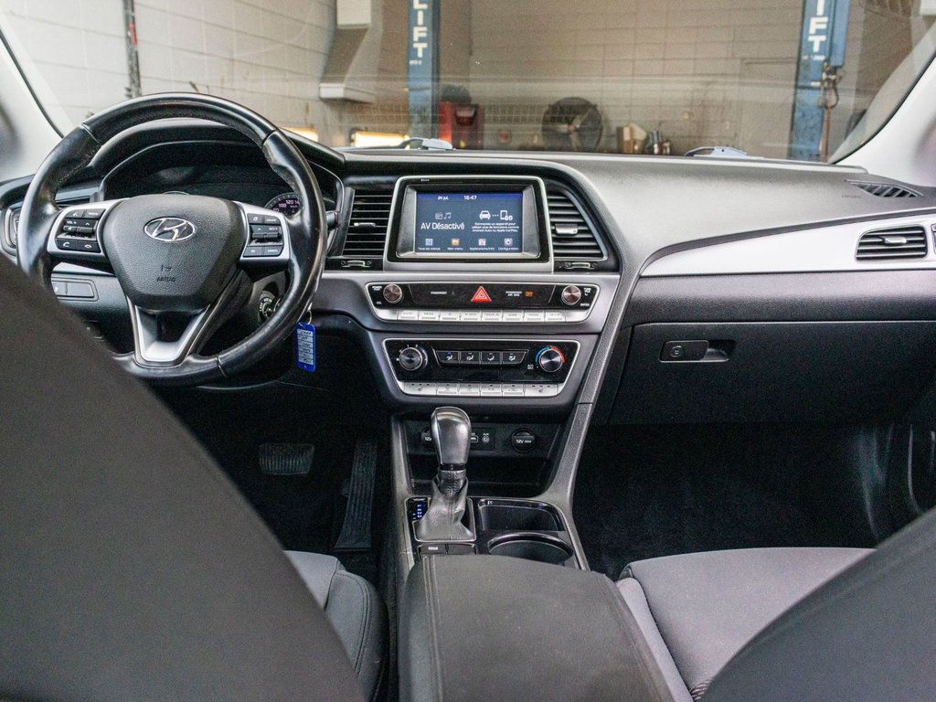 Hyundai Sonata Essential 2019 à Saint-Jérôme, Québec - 22 - w1024h768px