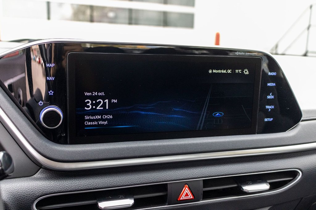 2023 Hyundai Sonata PREFERRED **JAMAIS ACCIDENTÉ+ in Charlemagne, Quebec - 16 - w1024h768px