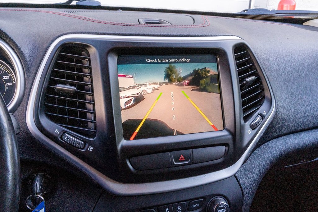 2016 Jeep Cherokee TRAILHAWK **CAMÉRA+MAG+ENSEMBLE REMORQUAGE** in Charlemagne, Quebec - 13 - w1024h768px