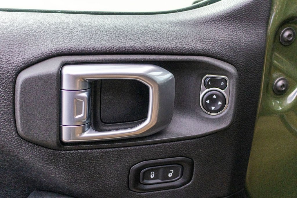 2022 Jeep Gladiator Rubicon in Saint-Jérôme, Quebec - 31 - w1024h768px