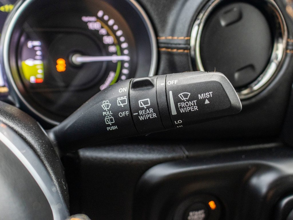 2023 Jeep Wrangler 4xe High Altitude**SIÈGES EN CUIR + HYBRIDE BRANCHABLE in Saint-Jérôme, Quebec - 20 - w1024h768px