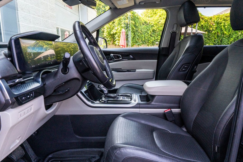 2024 Kia Carnival SX **CUIR+TOIT OUVRANT DOUBLE+BOSE+CAMÉRA 360DEG** in Charlemagne, Quebec - 20 - w1024h768px