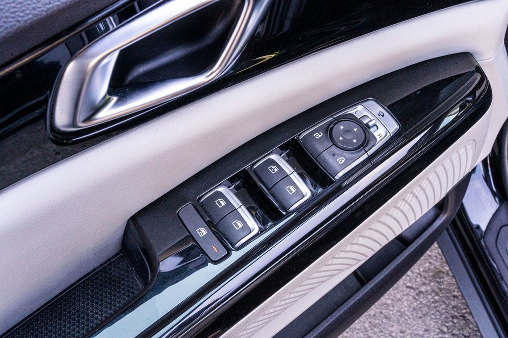 2024 Kia Carnival SX **CUIR+TOIT OUVRANT DOUBLE+BOSE+CAMÉRA 360DEG** in Charlemagne, Quebec - 22 - w1024h768px
