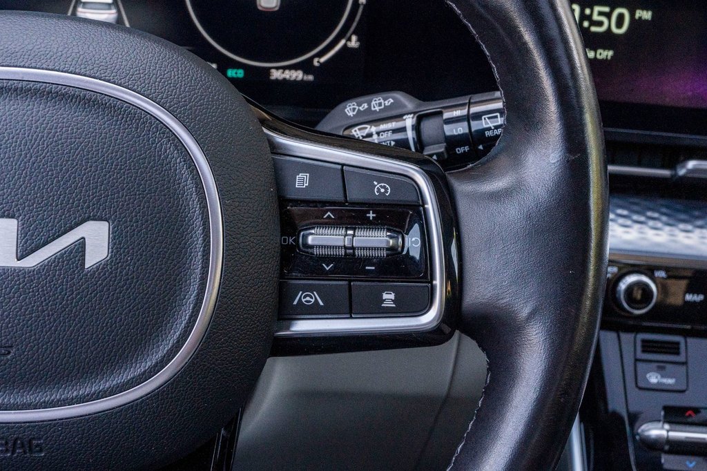 2024 Kia Carnival SX **CUIR+TOIT OUVRANT DOUBLE+BOSE+CAMÉRA 360DEG** in Charlemagne, Quebec - 10 - w1024h768px