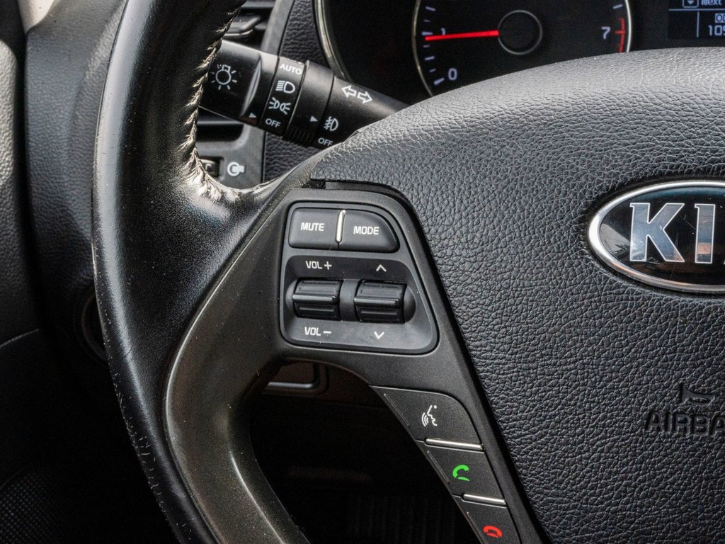 Kia Forte EX**SIÈGES AVANT CHAUFFANTS + CAM DE RECUL 2016 à Charlemagne, Québec - 9 - w1024h768px