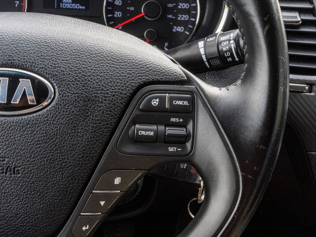 Kia Forte EX**SIÈGES AVANT CHAUFFANTS + CAM DE RECUL 2016 à Charlemagne, Québec - 10 - w1024h768px