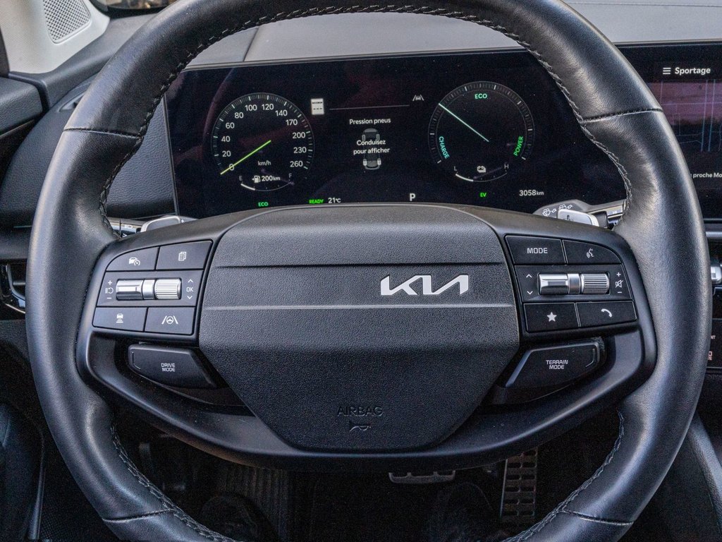 2026 Kia Sportage Hybrid SX **CUIR+TOIT PANO+18PO+CAMÉRA 360DEG** in Saint-Jérôme, Quebec - 9 - w1024h768px