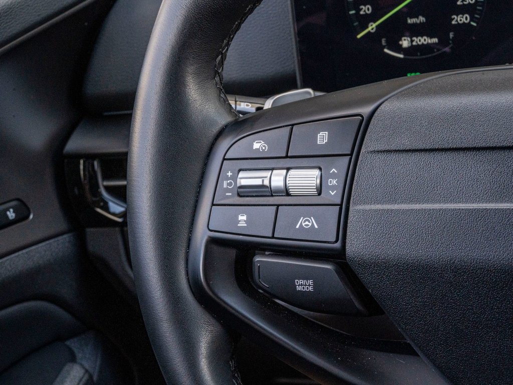 2026 Kia Sportage Hybrid SX **CUIR+TOIT PANO+18PO+CAMÉRA 360DEG** in Saint-Jérôme, Quebec - 10 - w1024h768px