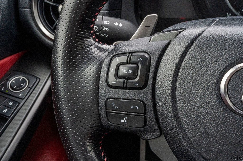 2021 Lexus IS 300 F SPORT AWD **JAMAIS ACCIDENTÉ+CUIR ROUGE+NAV** in Charlemagne, Quebec - 10 - w1024h768px