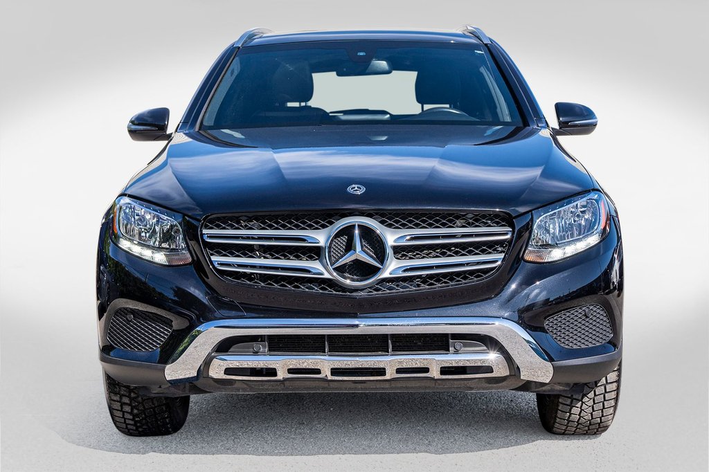 2017 Mercedes-Benz GLC300 **JAMAIS ACCIDENTÉ+CUIR+MAG+TOIT PANO+CAMÉRA** in Charlemagne, Quebec - 2 - w1024h768px