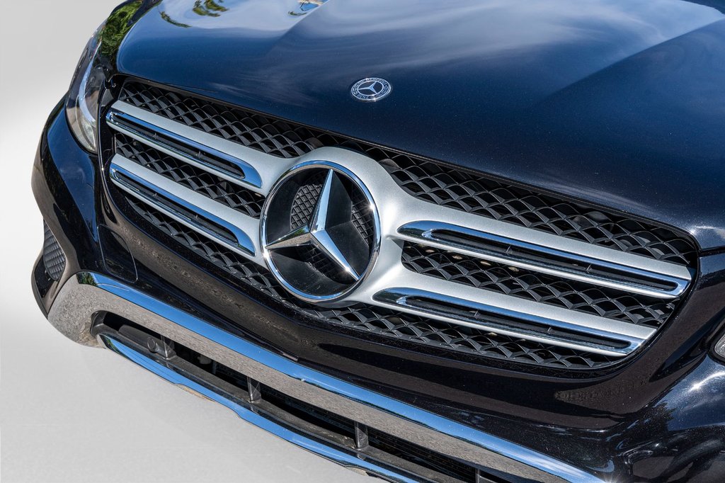 2017 Mercedes-Benz GLC300 **JAMAIS ACCIDENTÉ+CUIR+MAG+TOIT PANO+CAMÉRA** in Charlemagne, Quebec - 25 - w1024h768px