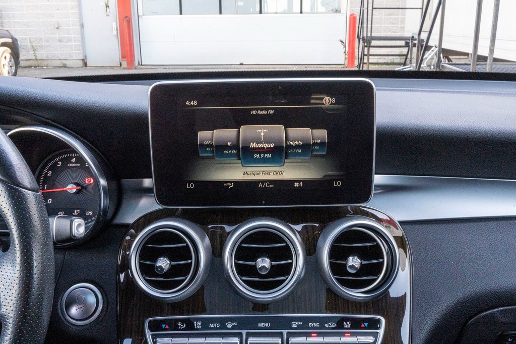 2017 Mercedes-Benz GLC300 **JAMAIS ACCIDENTÉ+CUIR+MAG+TOIT PANO+CAMÉRA** in Charlemagne, Quebec - 7 - w1024h768px