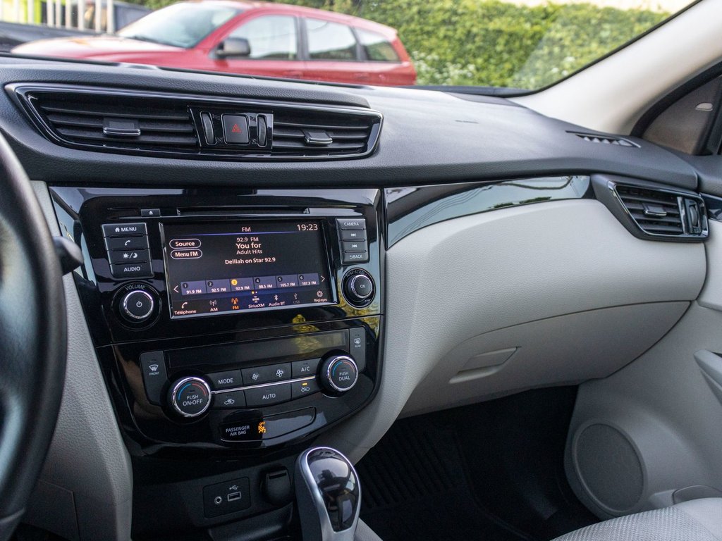 Nissan Qashqai SV AWD**JAMAIS ACCIDENTÉ + CARPLAY + CAM DE RECUL 2023 à Saint-Jérôme, Québec - 12 - w1024h768px