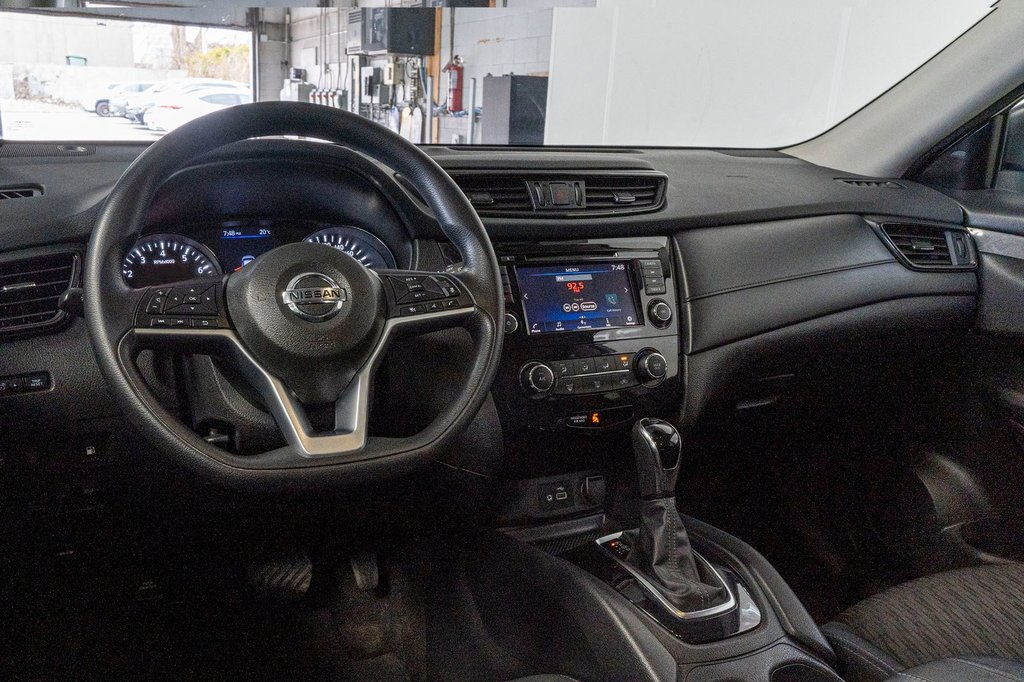 2019 Nissan Rogue SV AWD **JAMAIS ACCIDENTÉ+CAMÉRA+BLUETOOTH+MAG** in Charlemagne, Quebec - 6 - w1024h768px