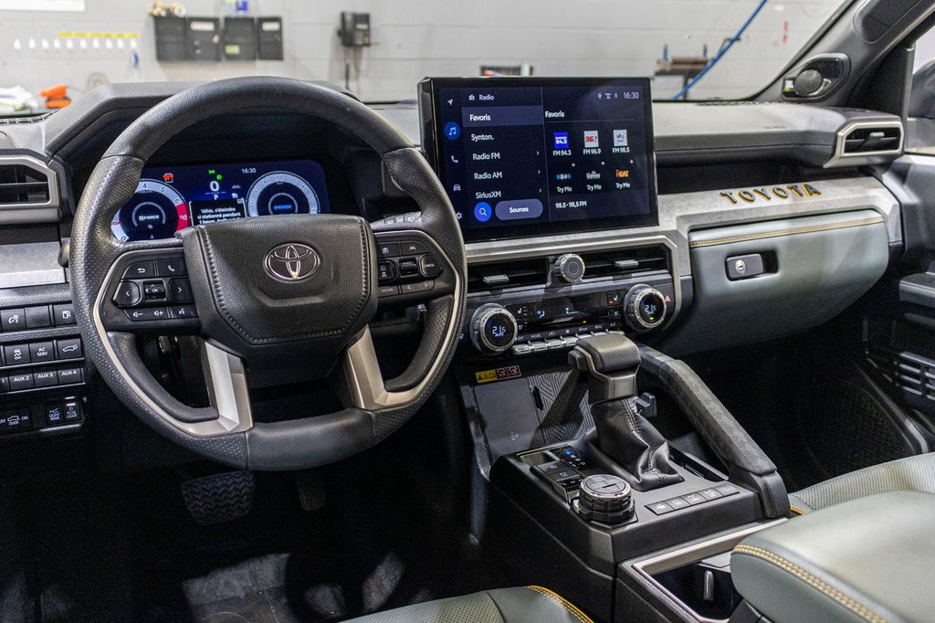 2025 Toyota 4RUNNER HYBRIDE TRAILHUNTER **RARE**JAMAIS ACCIDENTÉ+CUIR+33PO** in Charlemagne, Quebec - 6 - w1024h768px