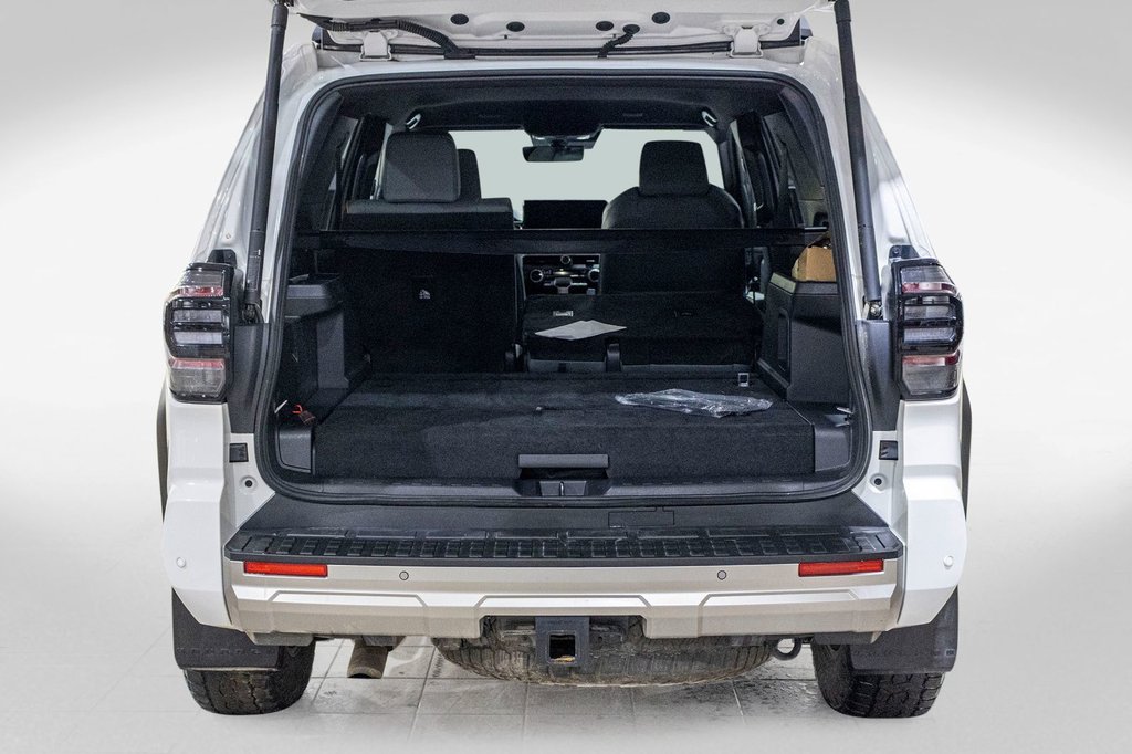 2025 Toyota 4RUNNER HYBRIDE TRAILHUNTER **RARE**JAMAIS ACCIDENTÉ+CUIR+33PO** in Charlemagne, Quebec - 33 - w1024h768px