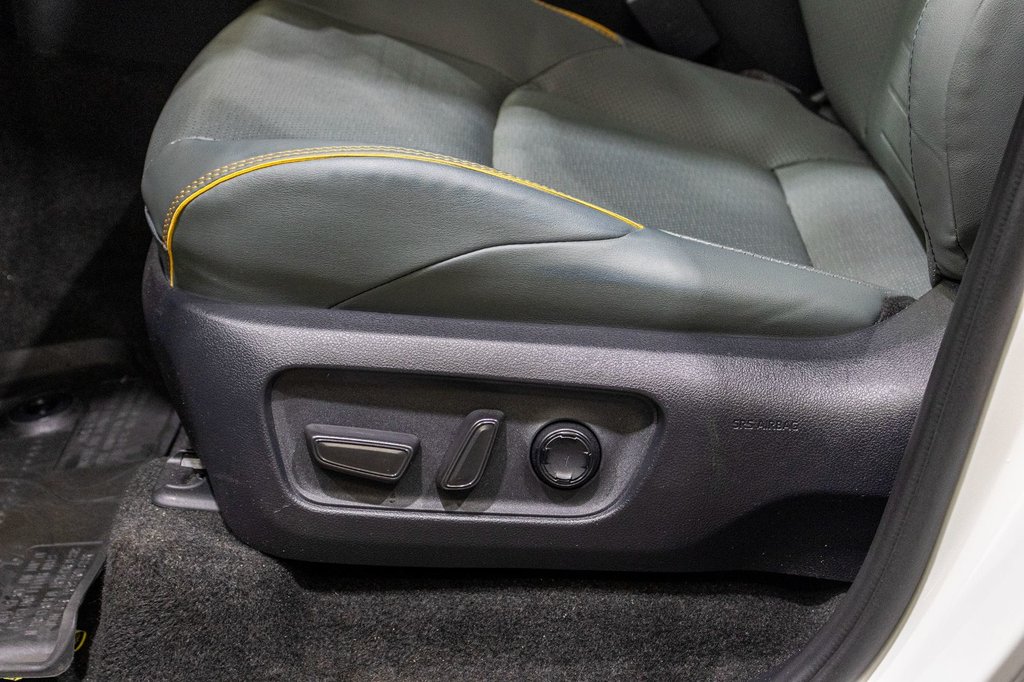 2025 Toyota 4RUNNER HYBRIDE TRAILHUNTER **RARE**JAMAIS ACCIDENTÉ+CUIR+33PO** in Charlemagne, Quebec - 26 - w1024h768px