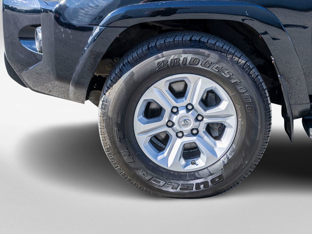 2019 Toyota 4Runner SR5 7 PASSAGERS **CUIR+TOIT+MAG** in Saint-Jérôme, Quebec - 35 - w1024h768px