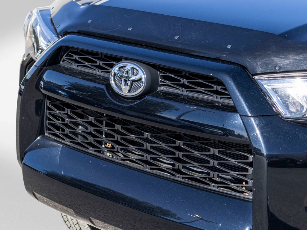 2019 Toyota 4Runner SR5 7 PASSAGERS **CUIR+TOIT+MAG** in Saint-Jérôme, Quebec - 33 - w1024h768px