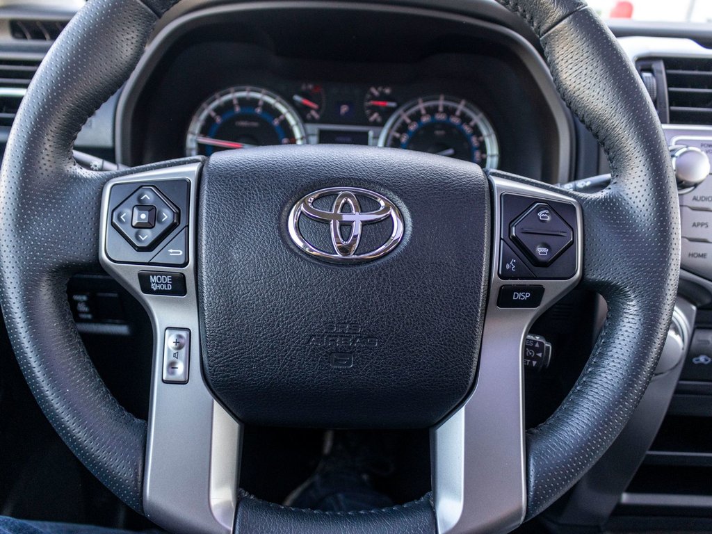 2019 Toyota 4Runner SR5 7 PASSAGERS **CUIR+TOIT+MAG** in Saint-Jérôme, Quebec - 10 - w1024h768px