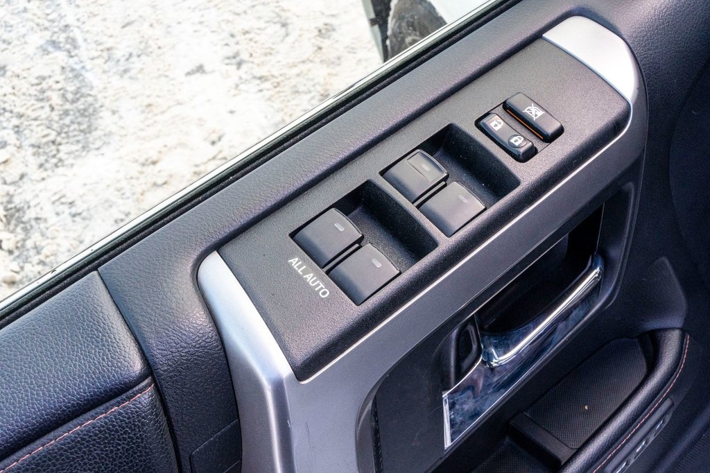 Toyota 4Runner LIMITED **JAMAIS ACCIDENTÉ+CUIR+TOIT+7 PASSAGERS** 2020 à Charlemagne, Québec - 21 - w1024h768px