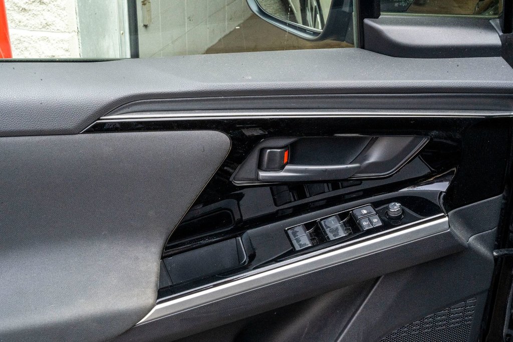 Toyota BZ4X LE **JAMAIS ACCIDENTÉ** CARPLAY+CAMÉRA+MAG 2023 à Charlemagne, Québec - 30 - w1024h768px