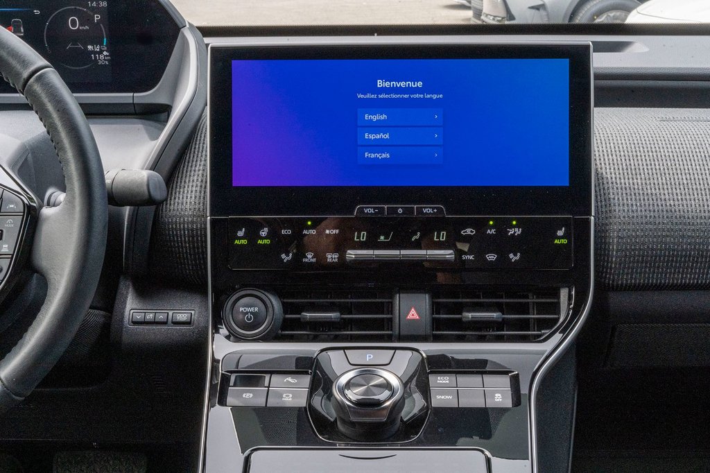 Toyota BZ4X LE **CARPLAY+CAMÉRA+MAG** 2023 à Charlemagne, Québec - 8 - w1024h768px