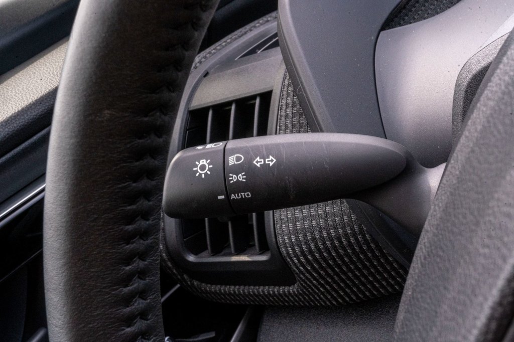 Toyota BZ4X LE **CARPLAY+CAMÉRA+MAG** 2023 à Charlemagne, Québec - 18 - w1024h768px