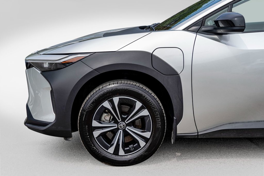 Toyota BZ4X LE **CARPLAY+CAMÉRA+MAG** 2023 à Charlemagne, Québec - 31 - w1024h768px