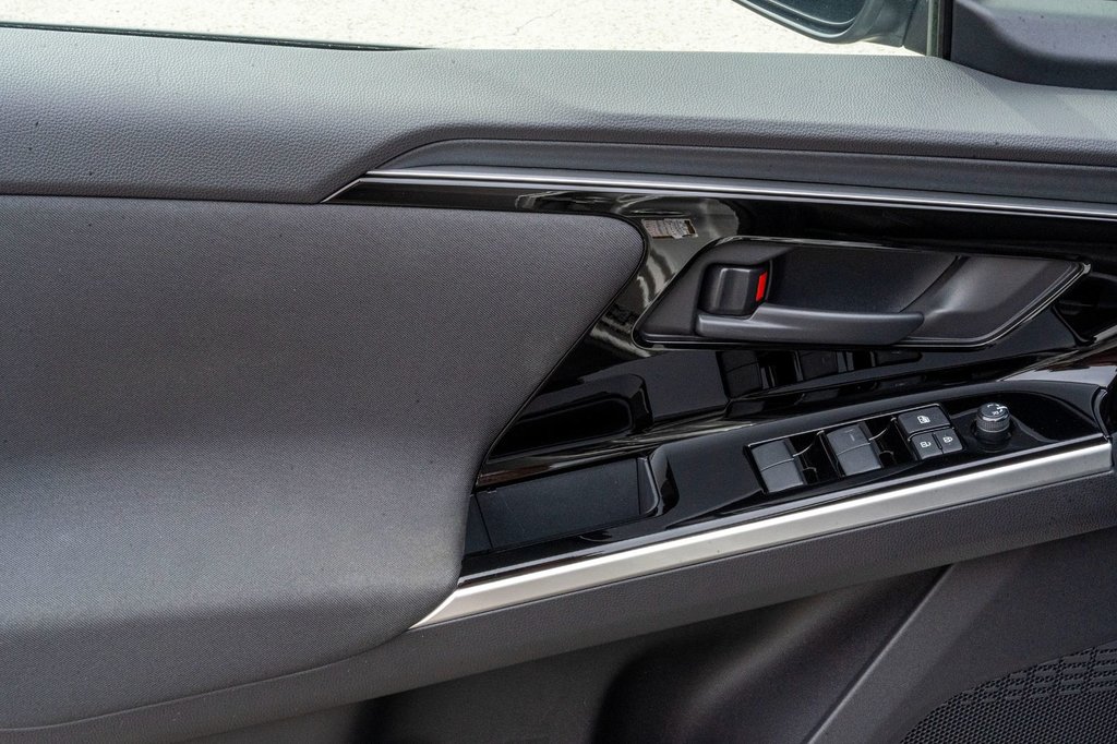 Toyota BZ4X LE **CARPLAY+CAMÉRA+MAG** 2023 à Charlemagne, Québec - 23 - w1024h768px