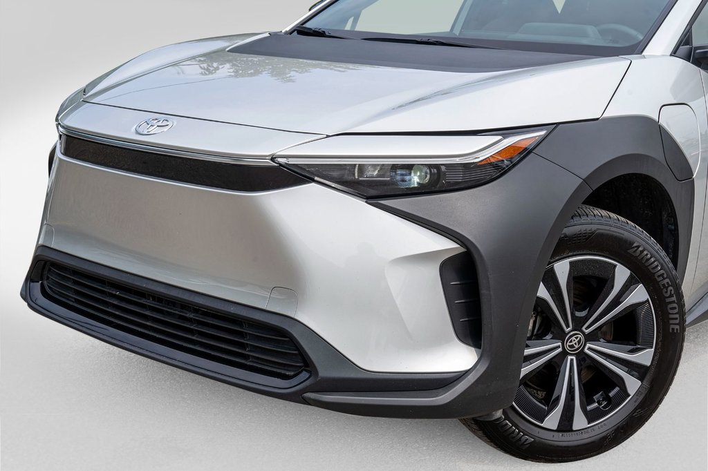 Toyota BZ4X LE **CARPLAY+CAMÉRA+MAG** 2023 à Charlemagne, Québec - 28 - w1024h768px