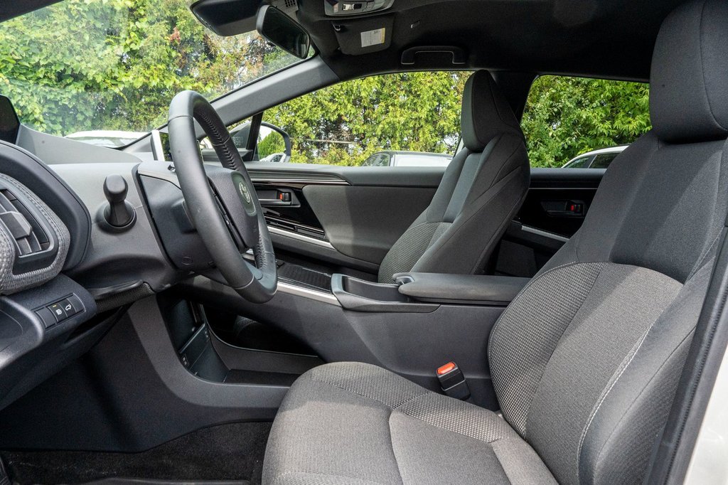 Toyota BZ4X LE **CARPLAY+CAMÉRA+MAG** 2023 à Charlemagne, Québec - 21 - w1024h768px