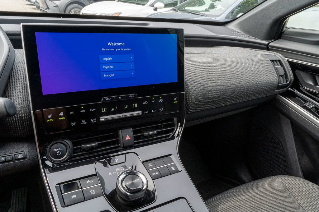 Toyota BZ4X LE **CARPLAY+CAMÉRA+MAG** 2023 à Charlemagne, Québec - 13 - w1024h768px