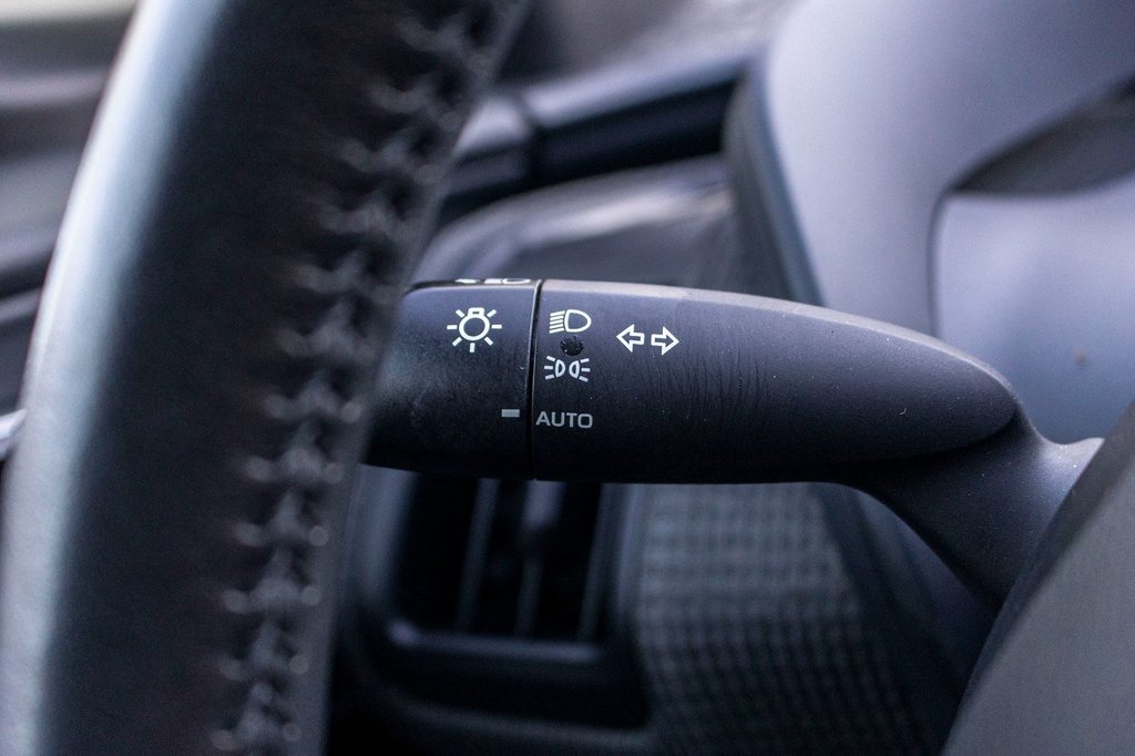 2023 Toyota BZ4X LE in Charlemagne, Quebec - 17 - w1024h768px