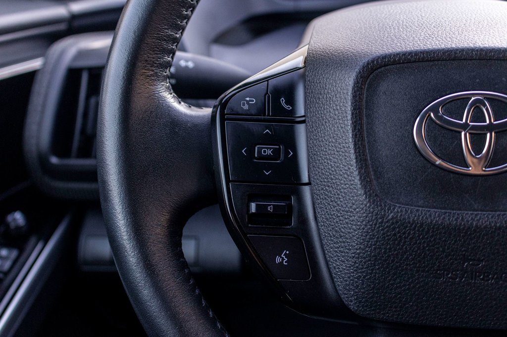 2023 Toyota BZ4X LE in Charlemagne, Quebec - 11 - w1024h768px