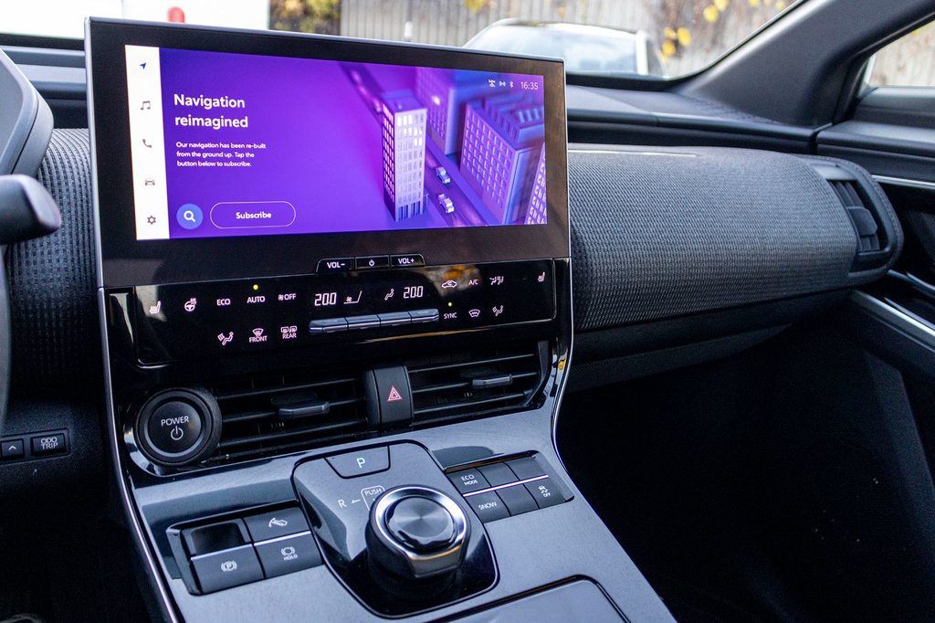 2023 Toyota BZ4X LE in Charlemagne, Quebec - 13 - w1024h768px