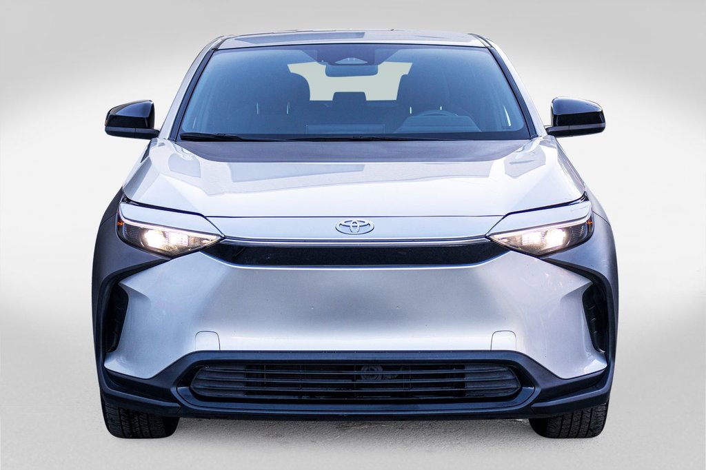 2023 Toyota BZ4X LE in Charlemagne, Quebec - 2 - w1024h768px