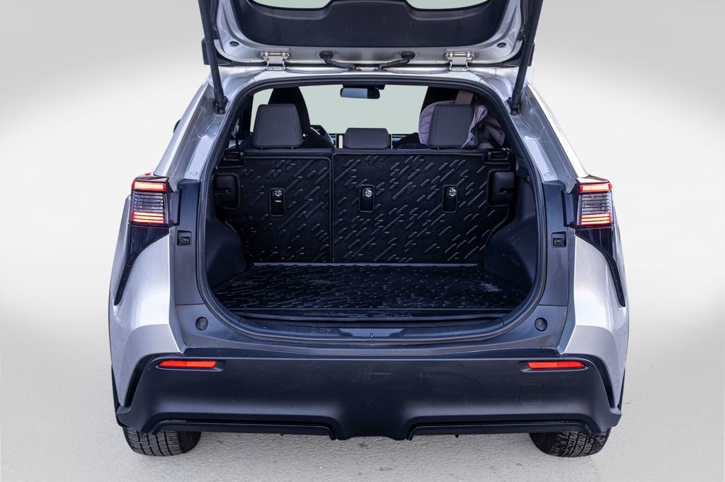 2023 Toyota BZ4X LE in Charlemagne, Quebec - 28 - w1024h768px