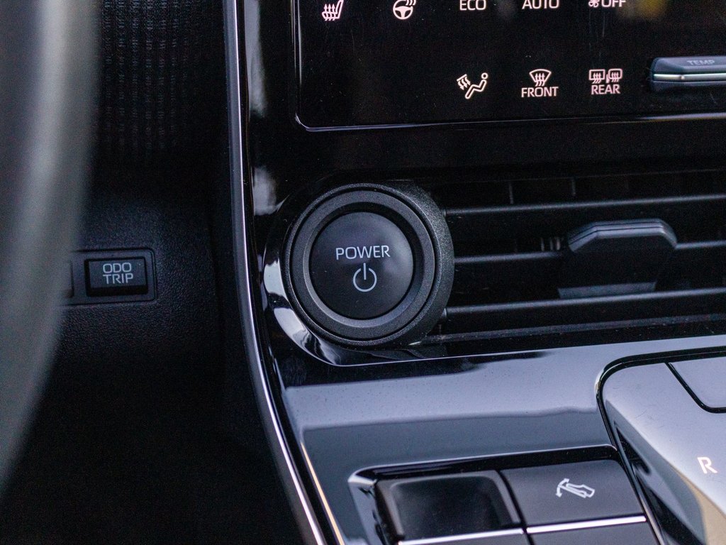 Toyota bZ4X XLE AWD **JAMAIS ACCIDENTÉ+TOIT PANO+CARPLAY+MAG** 2023 à Saint-Jérôme, Québec - 17 - w1024h768px