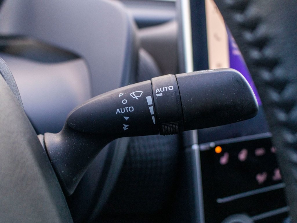 Toyota bZ4X XLE AWD **JAMAIS ACCIDENTÉ+TOIT PANO+CARPLAY+MAG** 2023 à Saint-Jérôme, Québec - 20 - w1024h768px