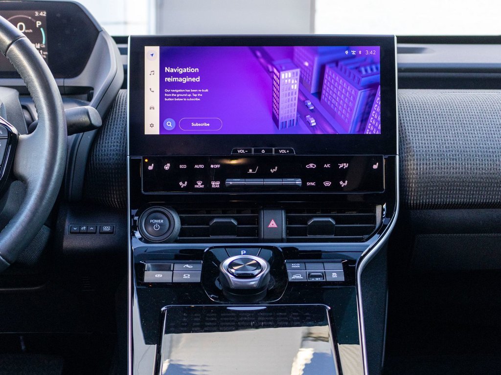 Toyota bZ4X XLE AWD **JAMAIS ACCIDENTÉ+TOIT PANO+CARPLAY+MAG** 2023 à Saint-Jérôme, Québec - 9 - w1024h768px