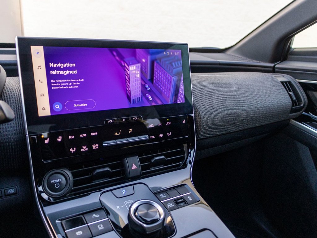 Toyota bZ4X XLE AWD **JAMAIS ACCIDENTÉ+TOIT PANO+CARPLAY+MAG** 2023 à Saint-Jérôme, Québec - 13 - w1024h768px