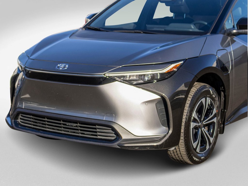 Toyota bZ4X XLE AWD **JAMAIS ACCIDENTÉ+TOIT PANO+CARPLAY+MAG** 2023 à Saint-Jérôme, Québec - 33 - w1024h768px