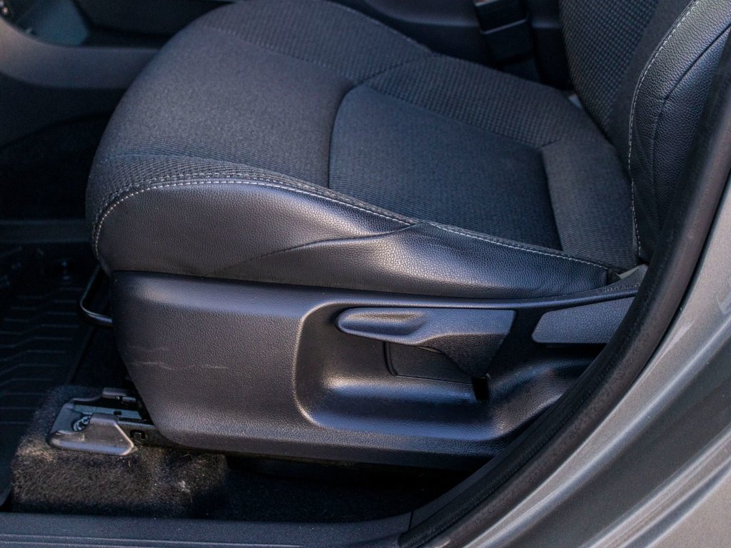 Toyota bZ4X XLE AWD **JAMAIS ACCIDENTÉ+TOIT PANO+CARPLAY+MAG** 2023 à Saint-Jérôme, Québec - 24 - w1024h768px