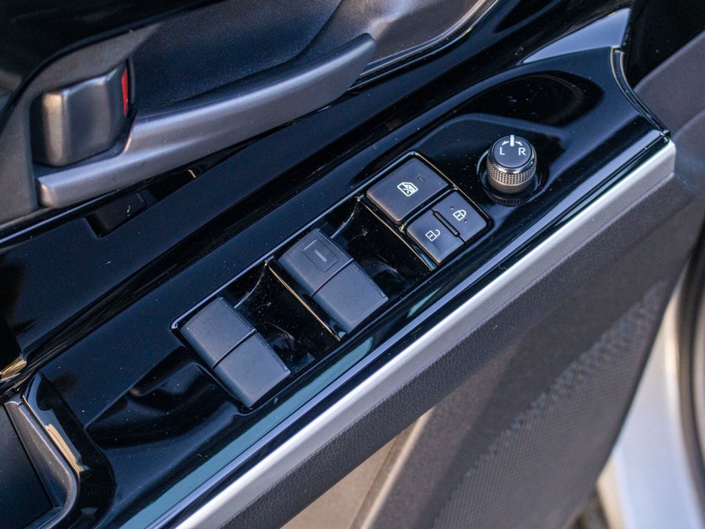 Toyota bZ4X XLE AWD **JAMAIS ACCIDENTÉ+TOIT PANO+CARPLAY+MAG** 2023 à Saint-Jérôme, Québec - 28 - w1024h768px
