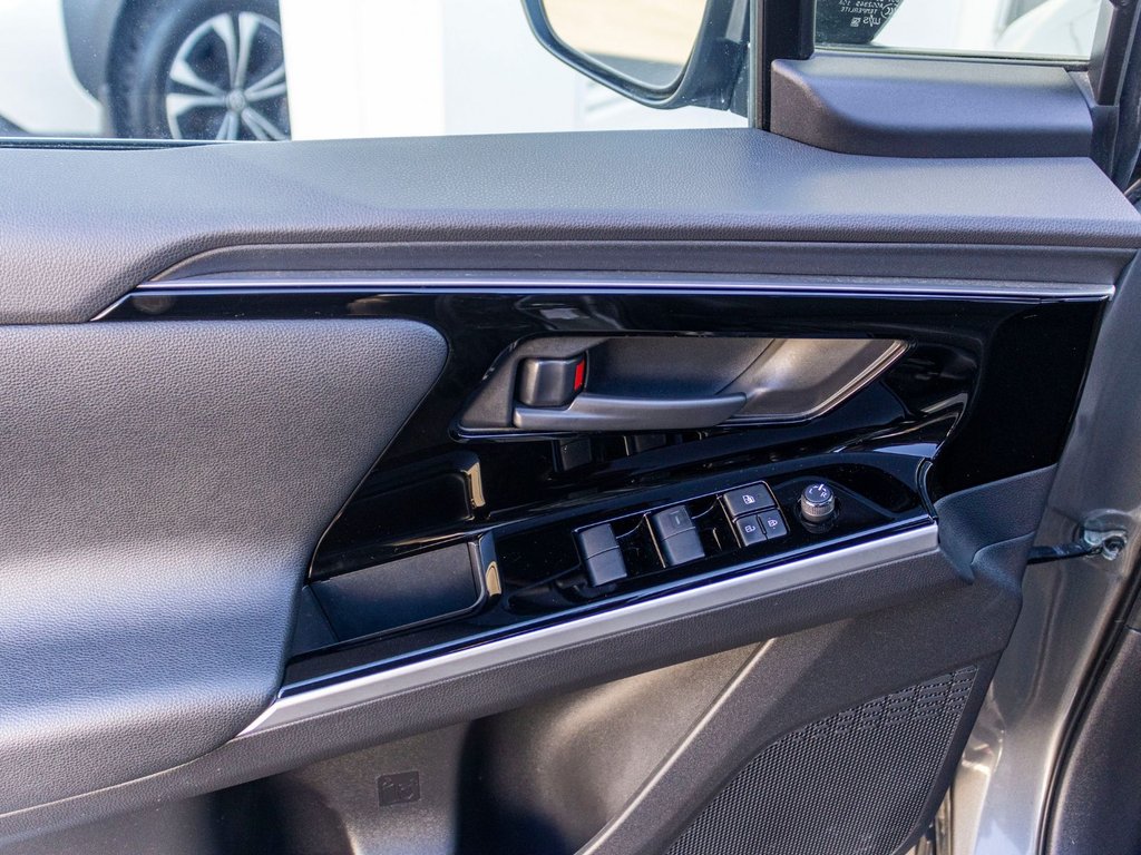 Toyota bZ4X XLE AWD **JAMAIS ACCIDENTÉ+TOIT PANO+CARPLAY+MAG** 2023 à Saint-Jérôme, Québec - 27 - w1024h768px