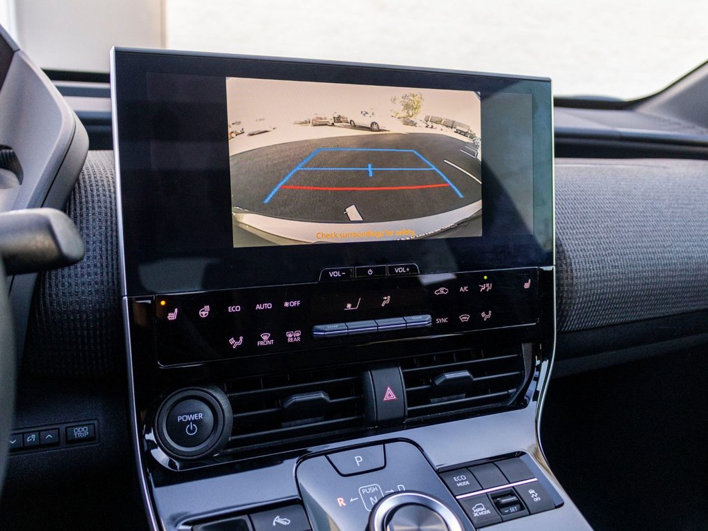 Toyota bZ4X XLE AWD **JAMAIS ACCIDENTÉ+TOIT PANO+CARPLAY+MAG** 2023 à Saint-Jérôme, Québec - 16 - w1024h768px